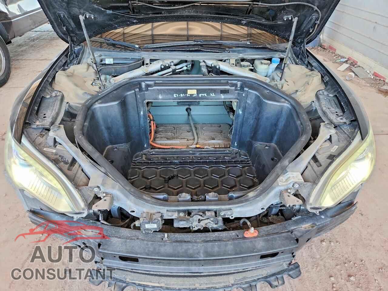 TESLA MODEL S 2013 - 5YJSA1DP0DFP15418