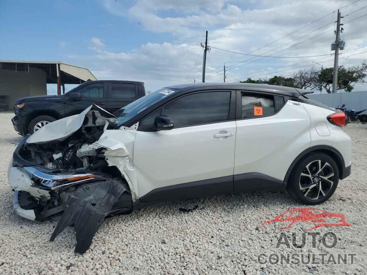 TOYOTA C-HR 2020 - NMTKHMBX0LR107357