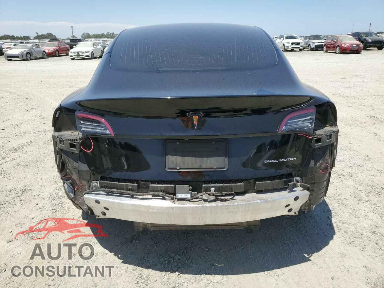 TESLA MODEL 3 2019 - 5YJ3E1EB2KF388710