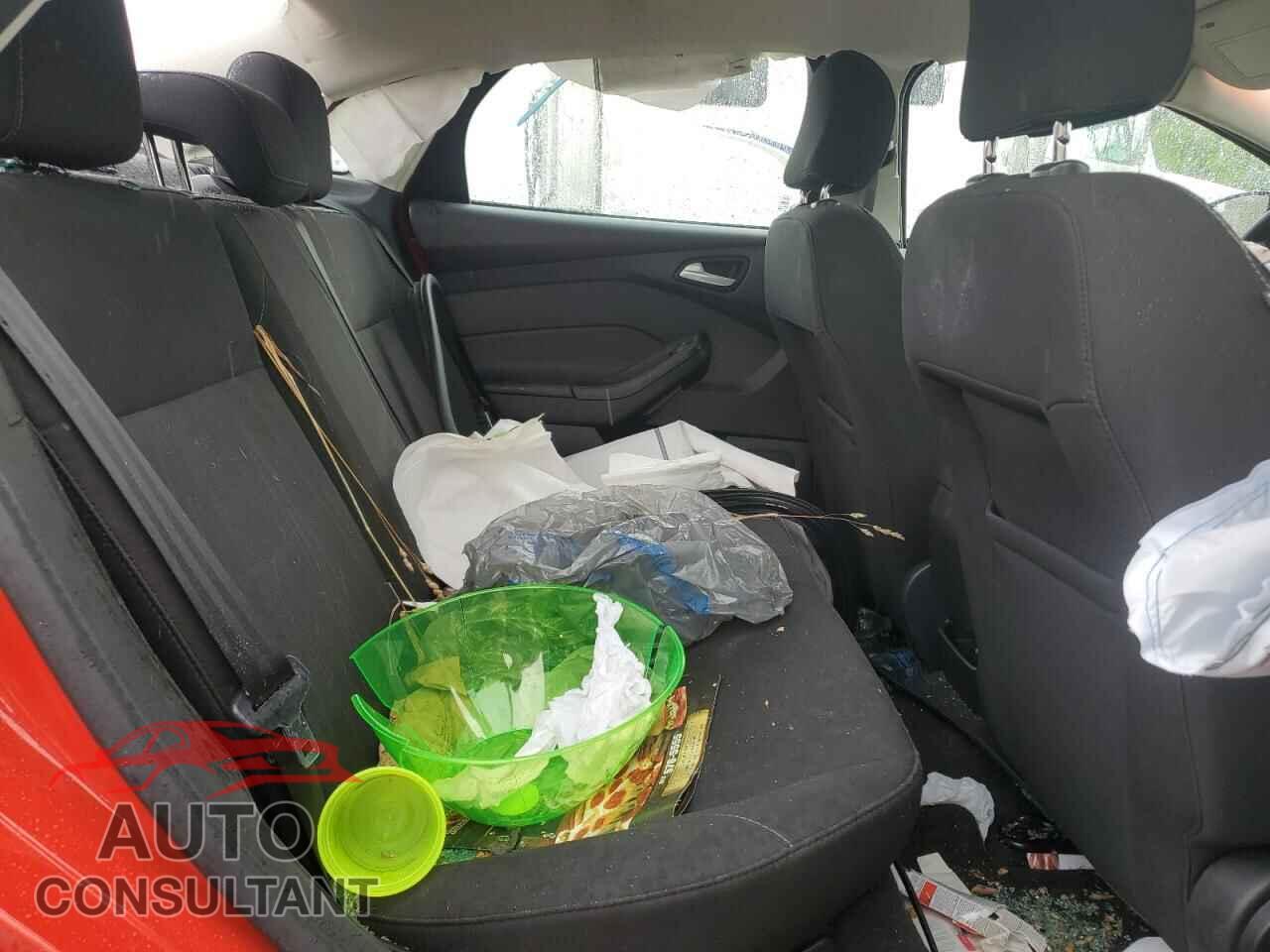 FORD FOCUS 2017 - 1FADP3FE8HL307112
