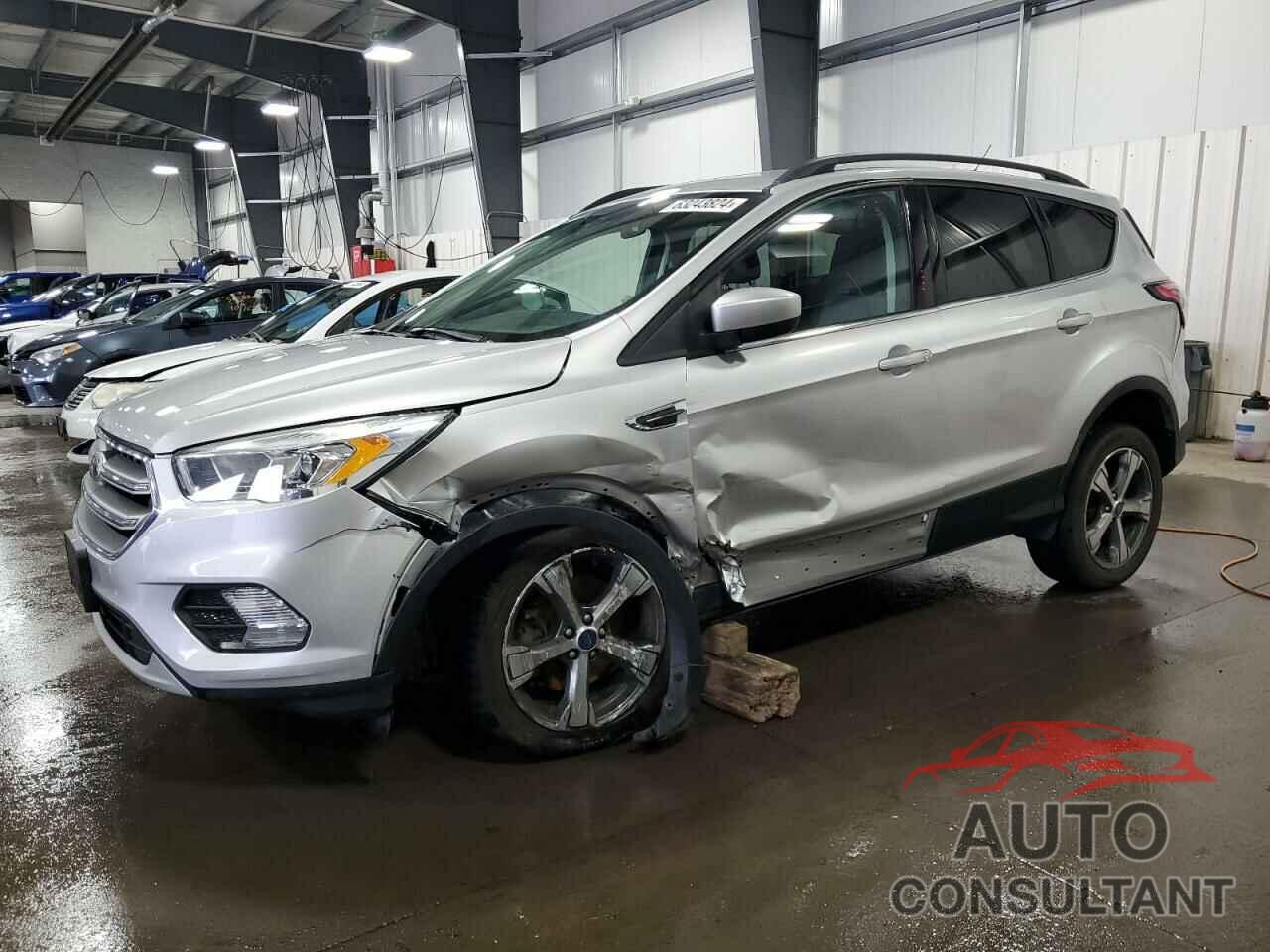 FORD ESCAPE 2017 - 1FMCU9G91HUB38141