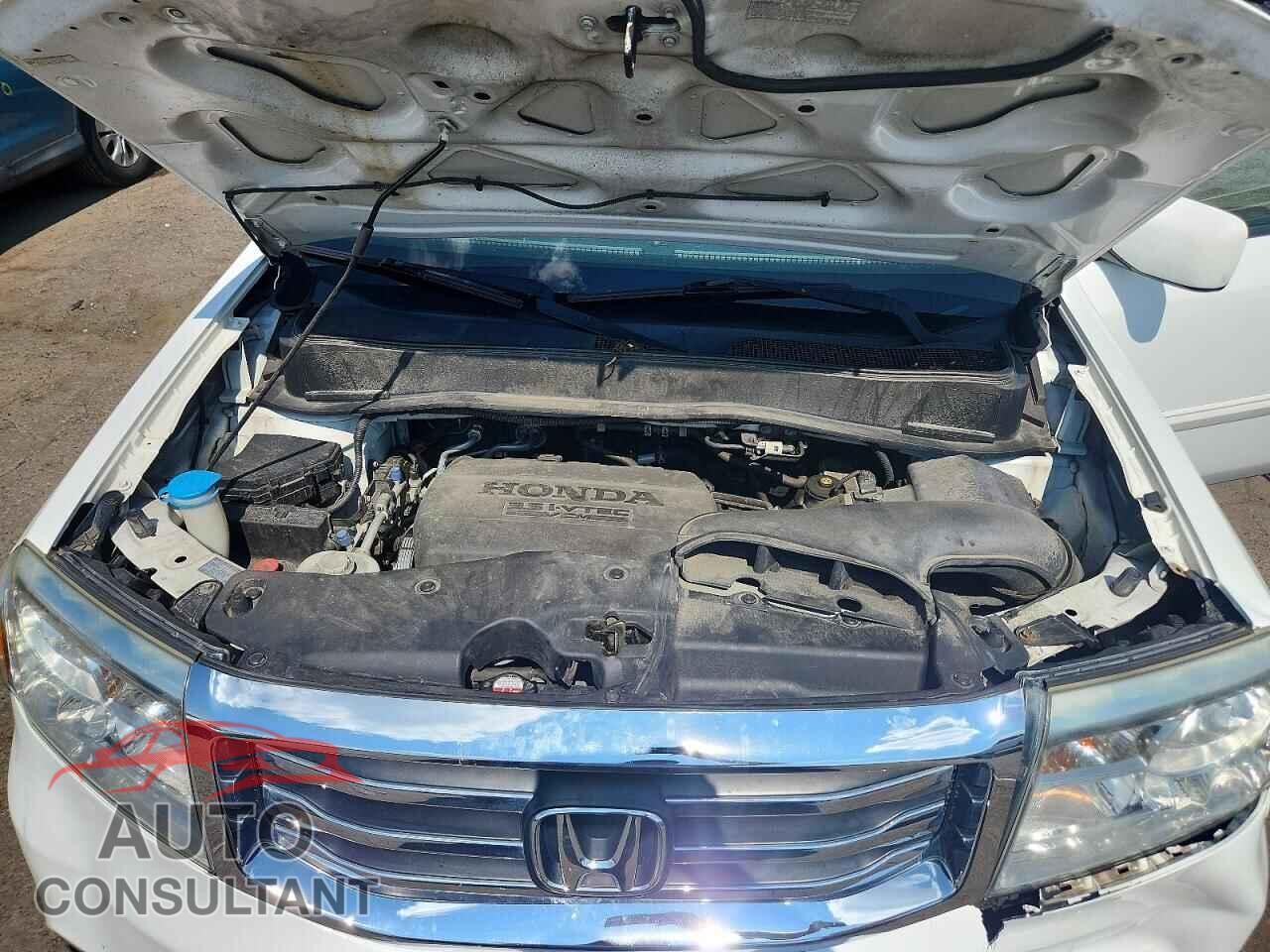 HONDA PILOT 2013 - 5FNYF4H50DB007661