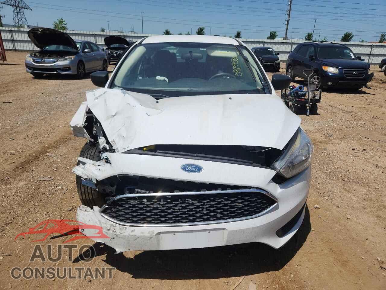 FORD FOCUS 2016 - 1FADP3E29GL215481