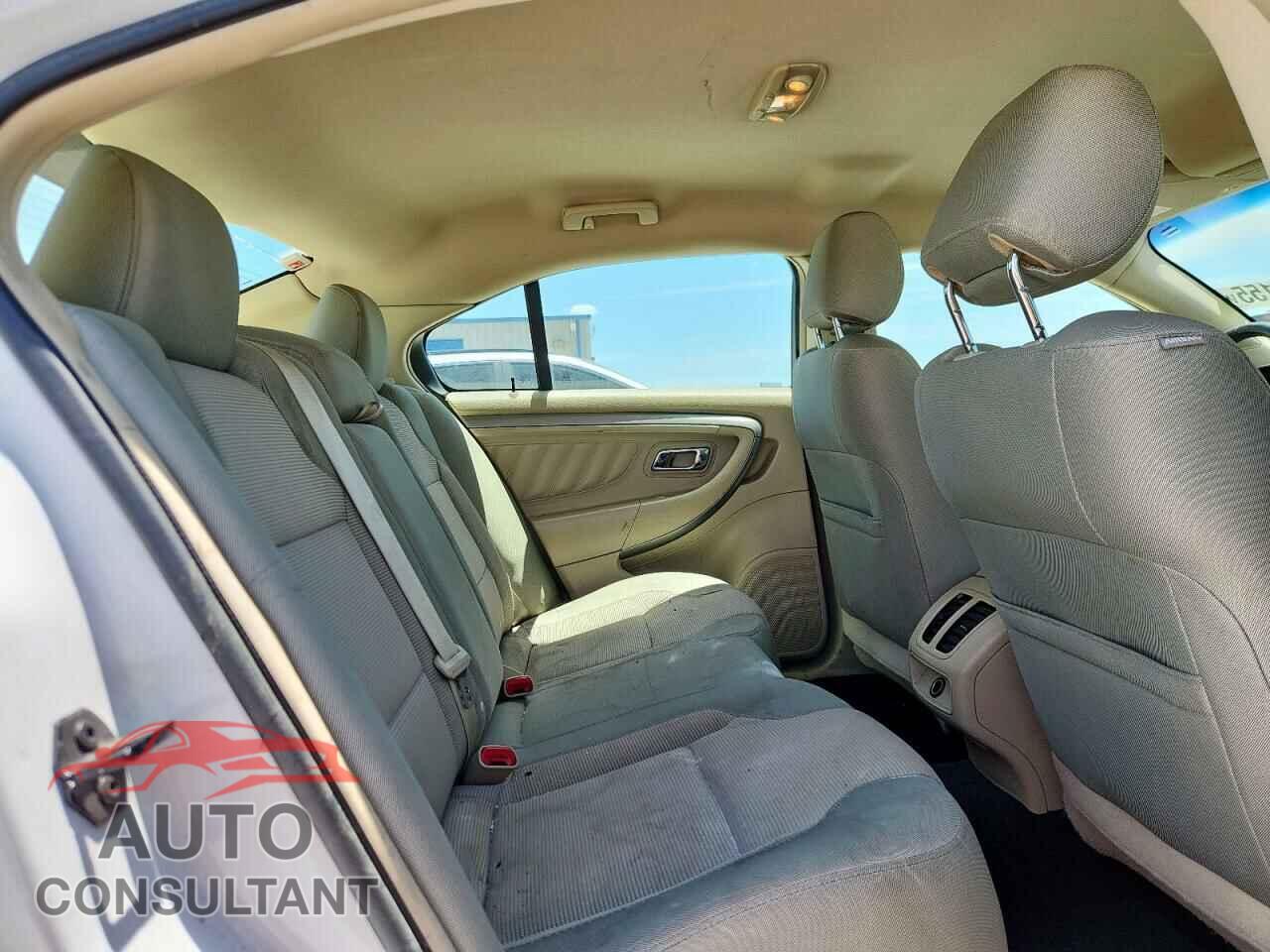 FORD TAURUS 2013 - 1FAHP2E89DG117670