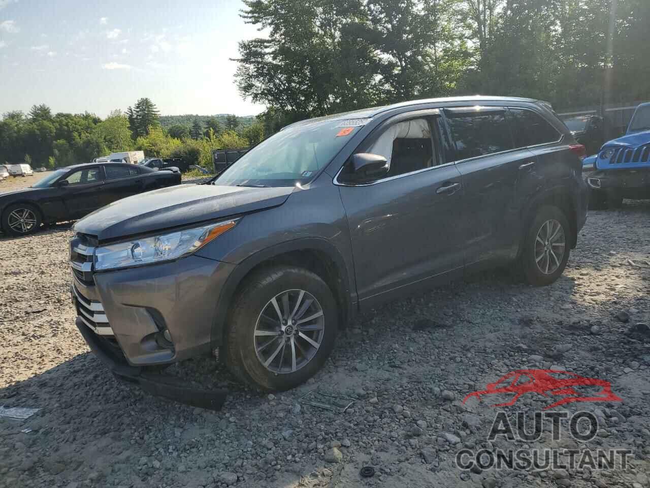 TOYOTA HIGHLANDER 2018 - 5TDJZRFH3JS524091