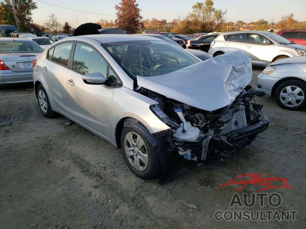 KIA FORTE 2017 - 3KPFK4A76HE020084