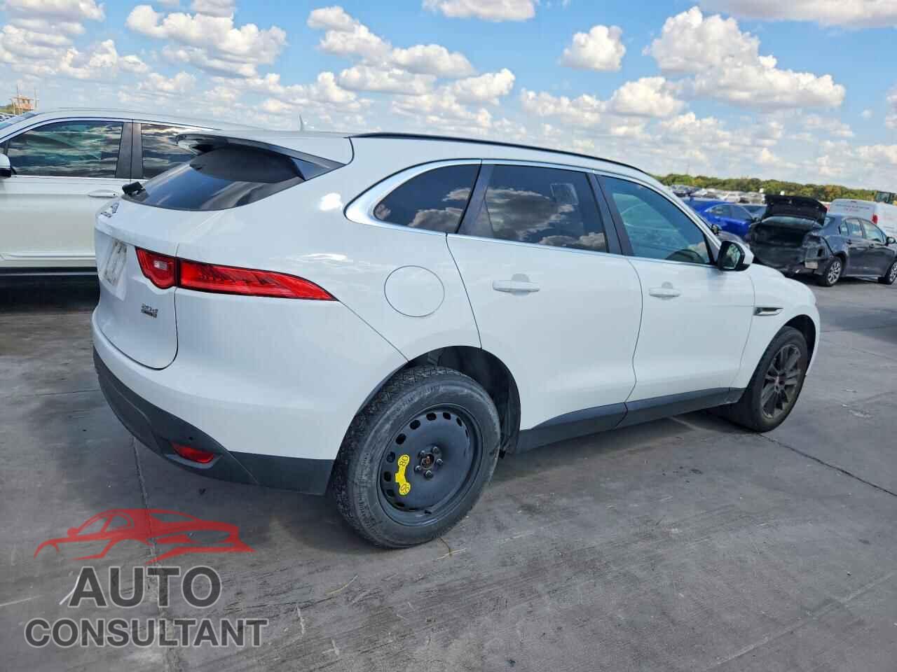 JAGUAR F-PACE 2017 - SADCK2BN5HA088341