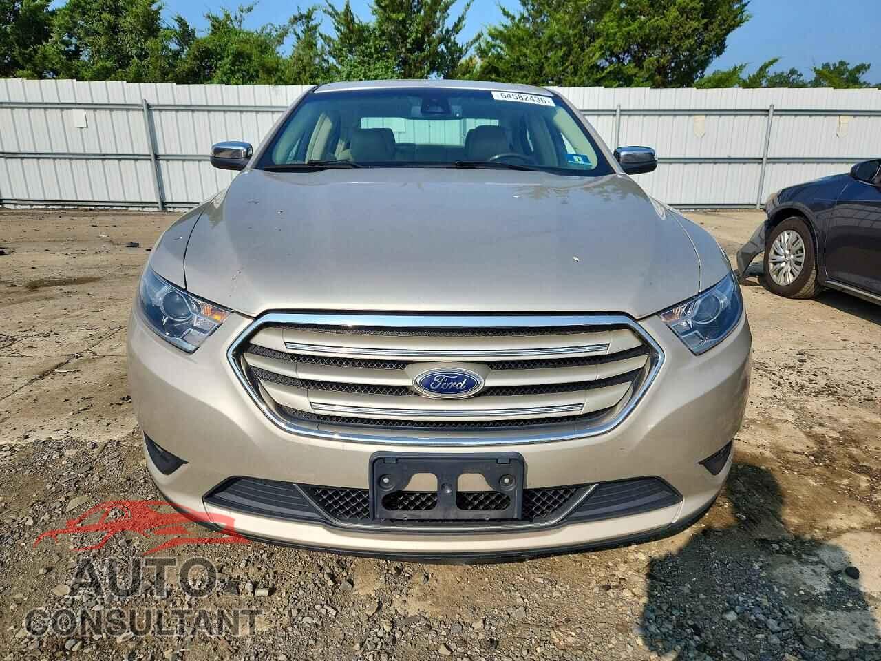FORD TAURUS 2017 - 1FAHP2F83HG138776