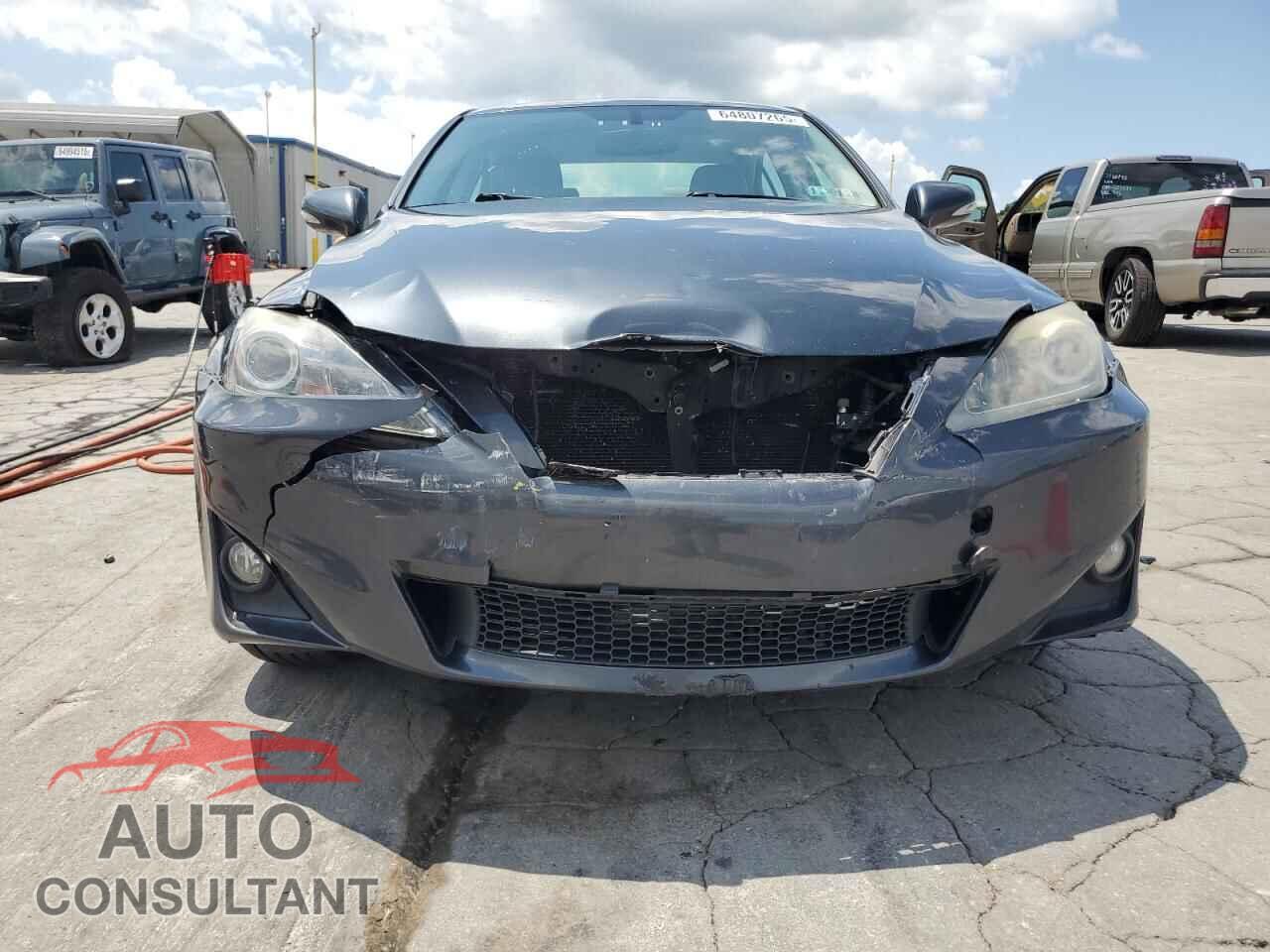 LEXUS IS 2011 - JTHCF5C24B2035099