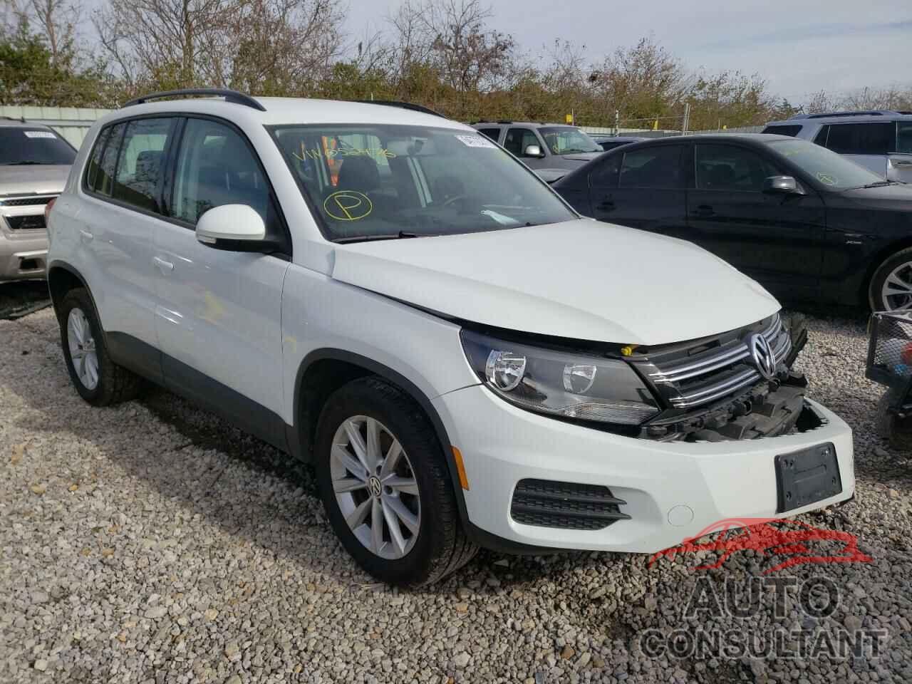 VOLKSWAGEN TIGUAN 2017 - WVGBV7AX7HK052476