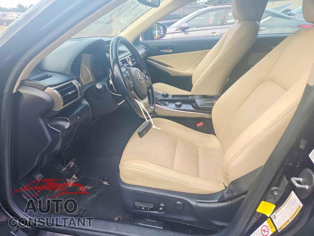 LEXUS IS 2016 - JTHBA1D22G5026294