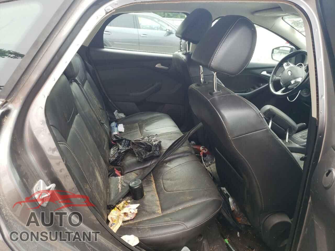 FORD FOCUS 2014 - 1FADP3N23EL365678