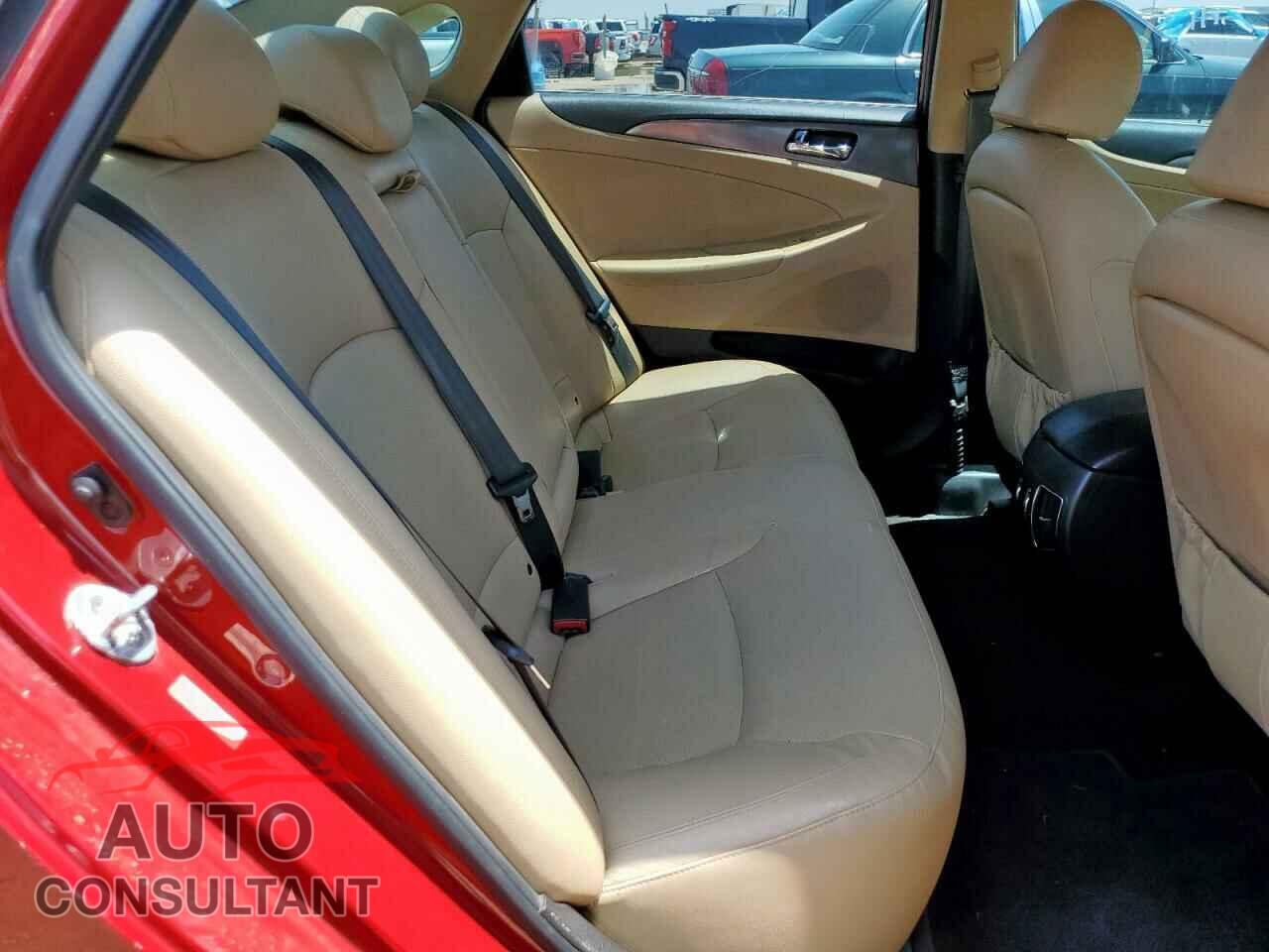 HYUNDAI SONATA 2012 - KMHEC4A46CA059828