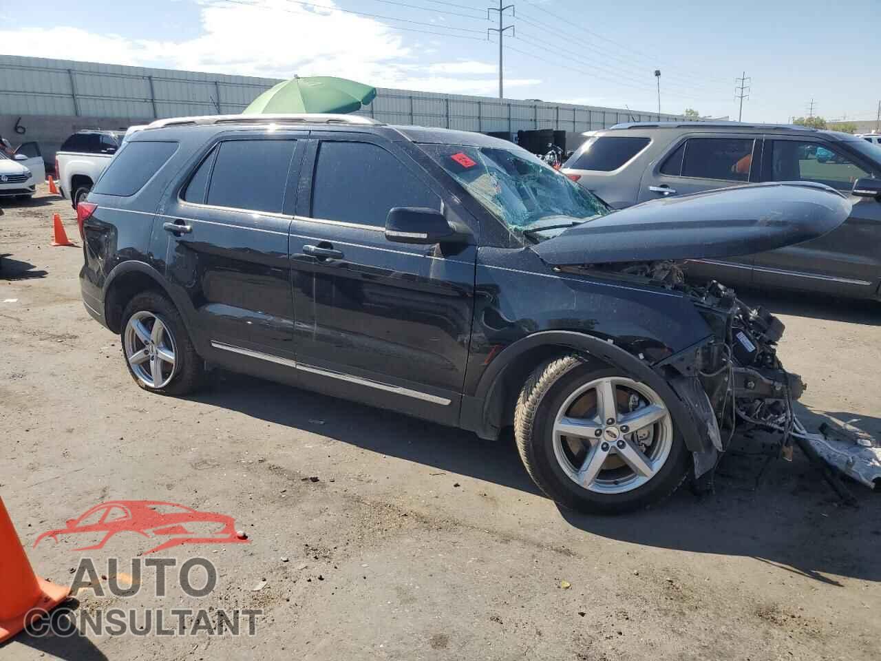 FORD EXPLORER 2018 - 1FM5K7D81JGB17857