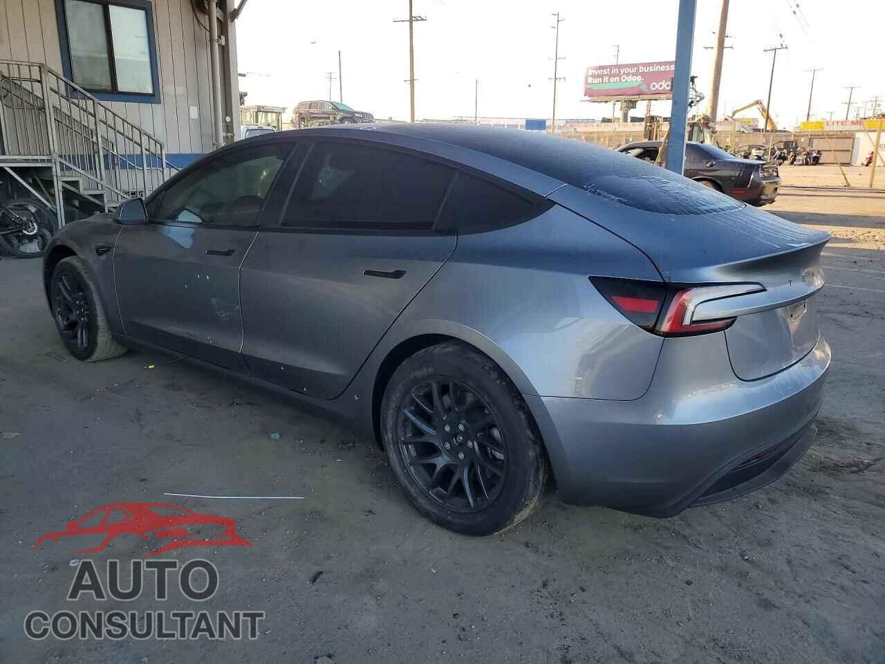 TESLA MODEL 3 2026 - 5YJ3E1EA8TF160607