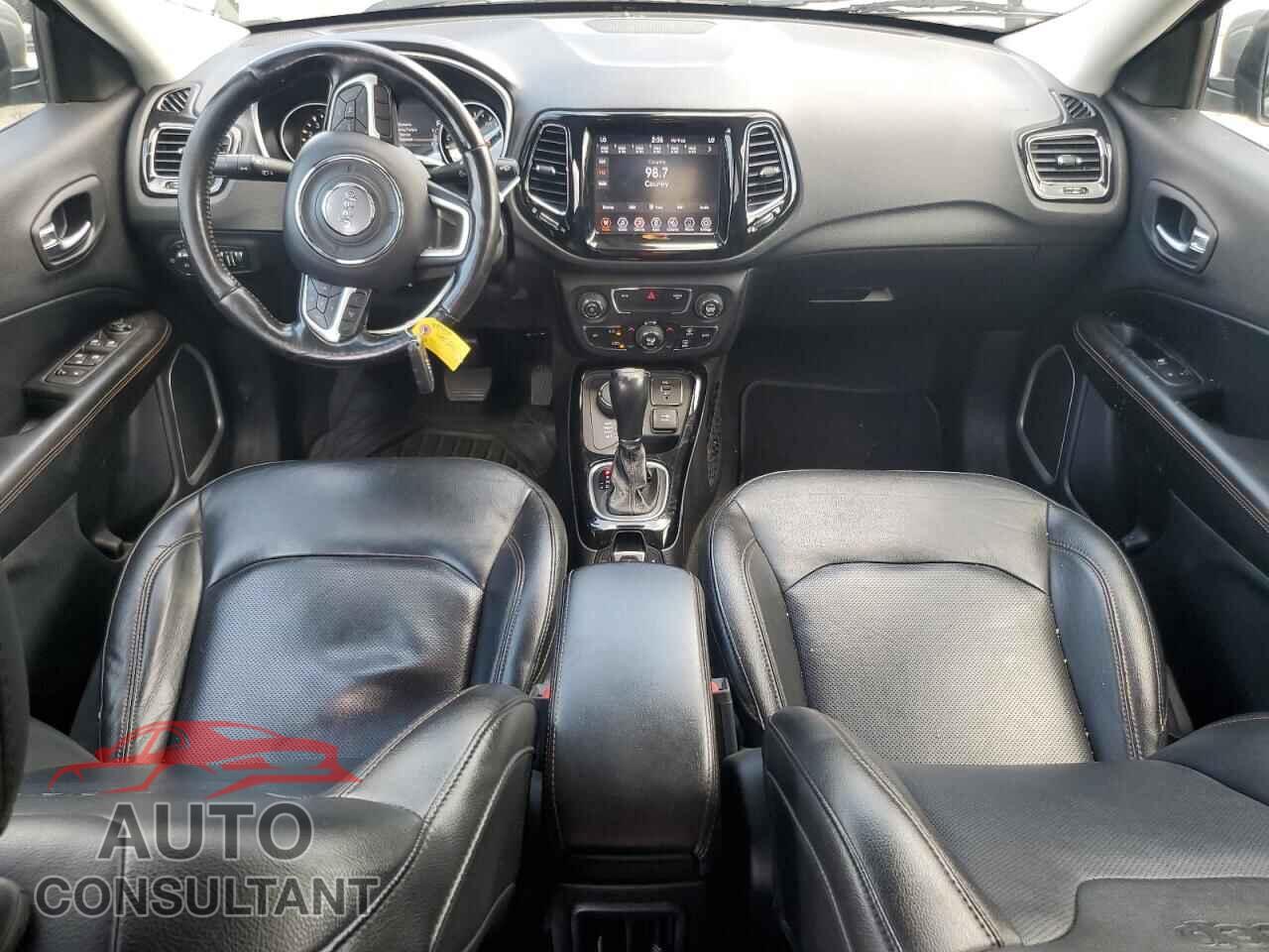 JEEP COMPASS 2020 - 3C4NJDCB9LT119003