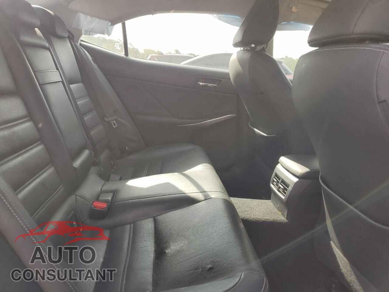 LEXUS IS 2015 - JTHCF1D23F5019102