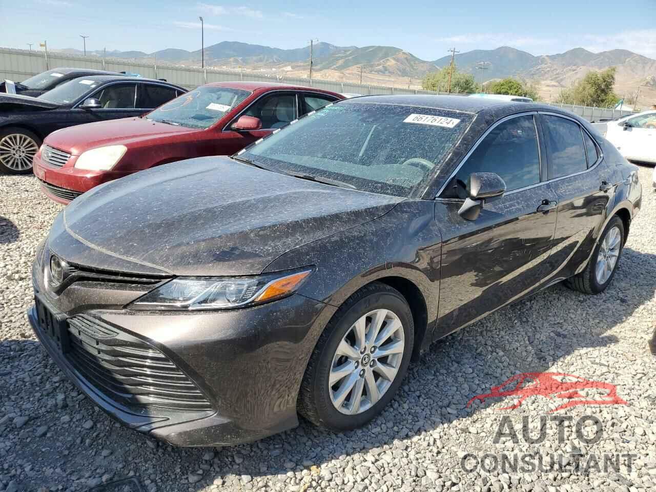 TOYOTA CAMRY 2018 - 4T1B11HK2JU023190