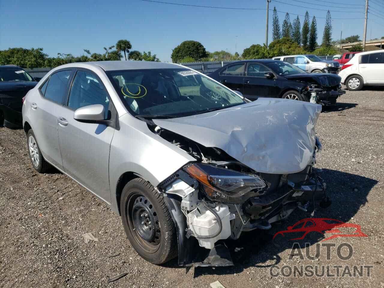 TOYOTA COROLLA 2018 - 5YFBURHE7JP752982