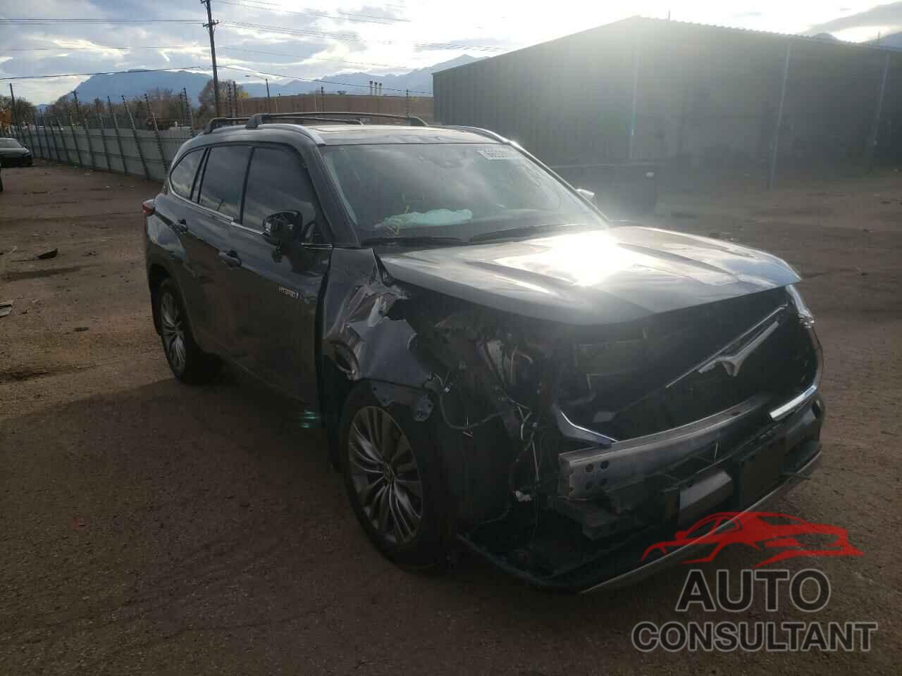 TOYOTA HIGHLANDER 2021 - 5TDEBRCH2MS041898