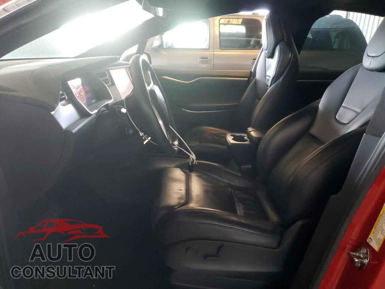 TESLA MODEL X 2017 - 5YJXCBE21HF046123