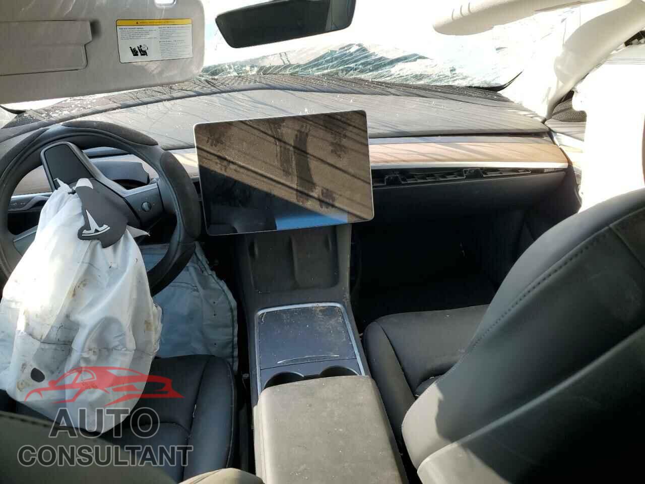 TESLA MODEL 3 2022 - 5YJ3E1EB9NF143939