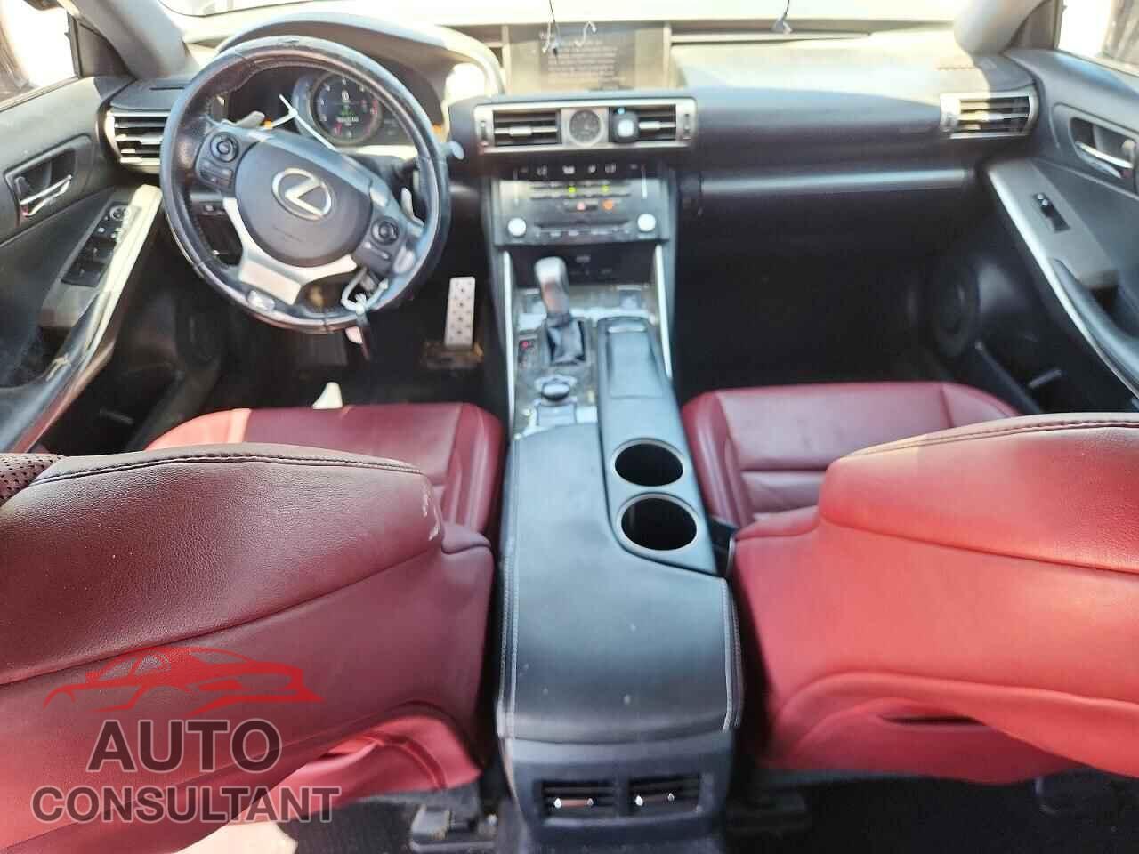LEXUS IS 2014 - JTHBE1D26E5002579