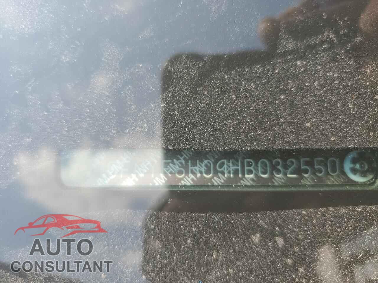 HONDA PILOT 2017 - 5FNYF6H09HB032550