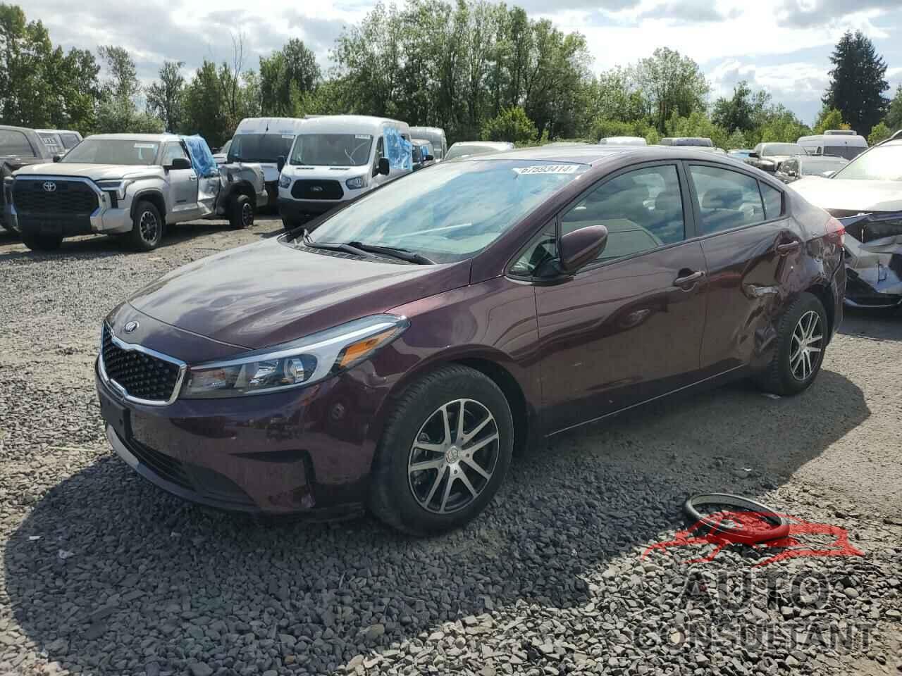 KIA FORTE 2018 - 3KPFK4A75JE272009
