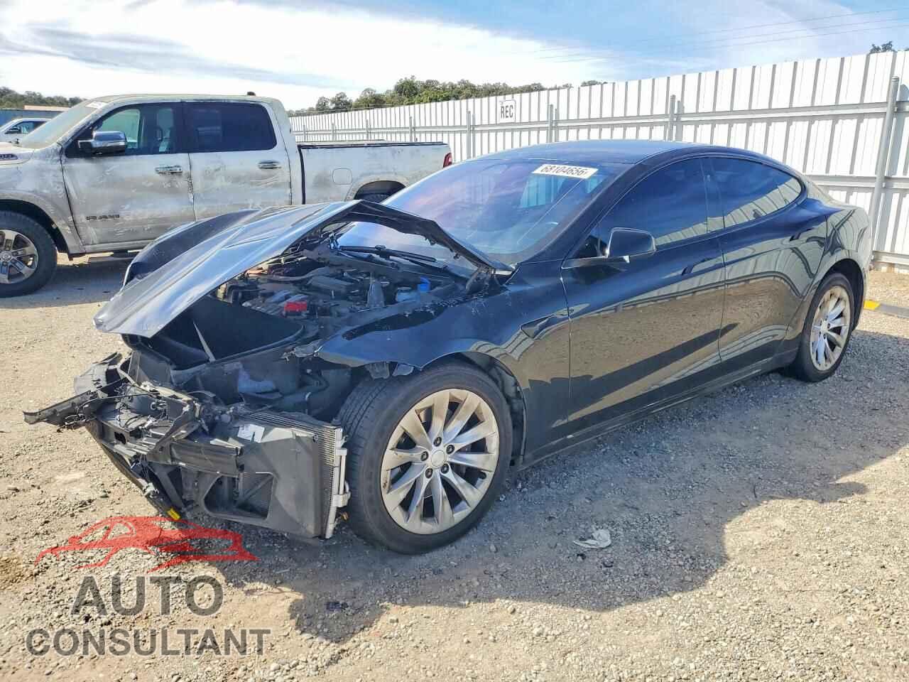 TESLA MODEL S 2017 - 5YJSA1E10HF192711