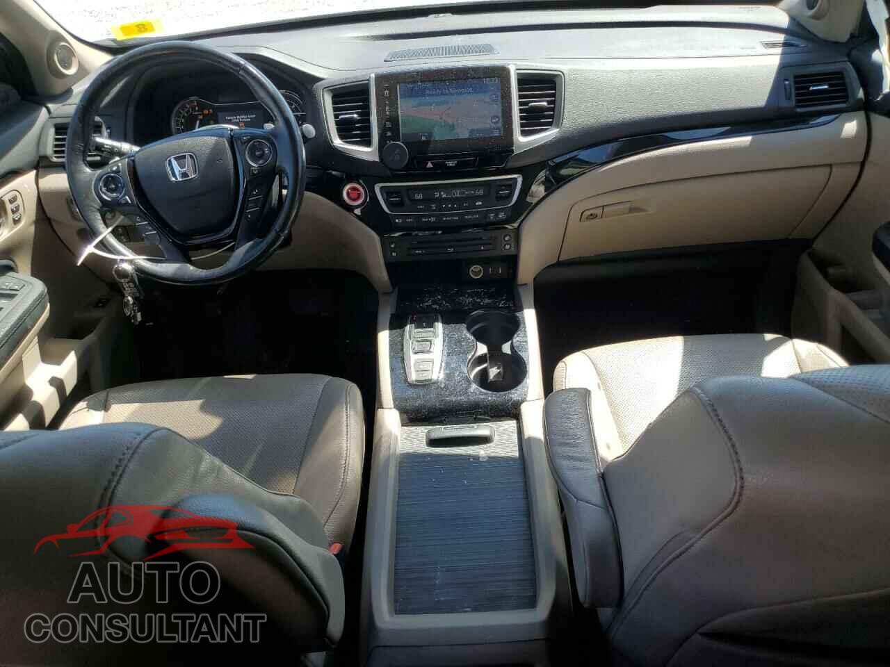 HONDA PILOT 2017 - 5FNYF6H07HB017853