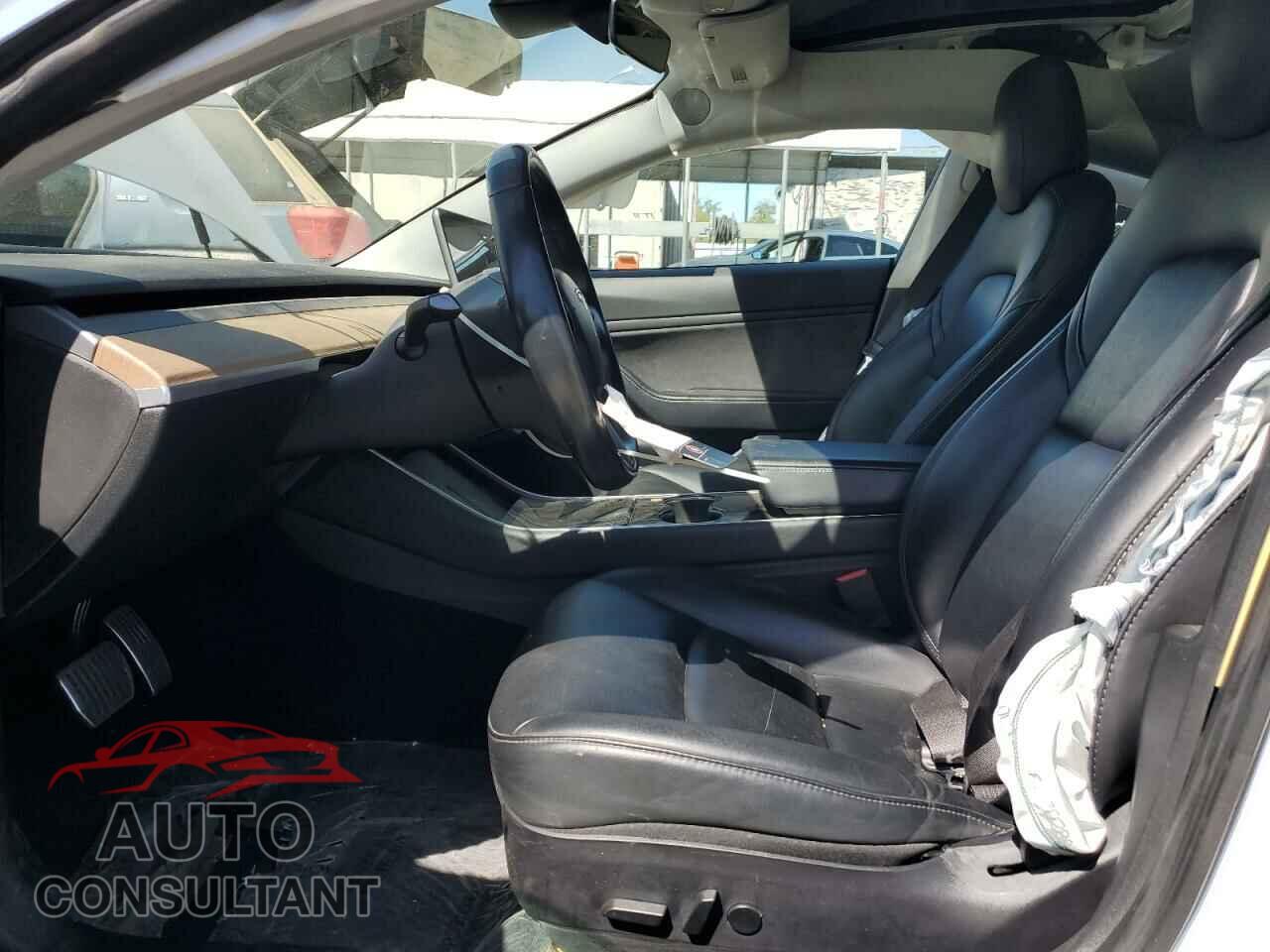 TESLA MODEL 3 2018 - 5YJ3E1EB7JF131122