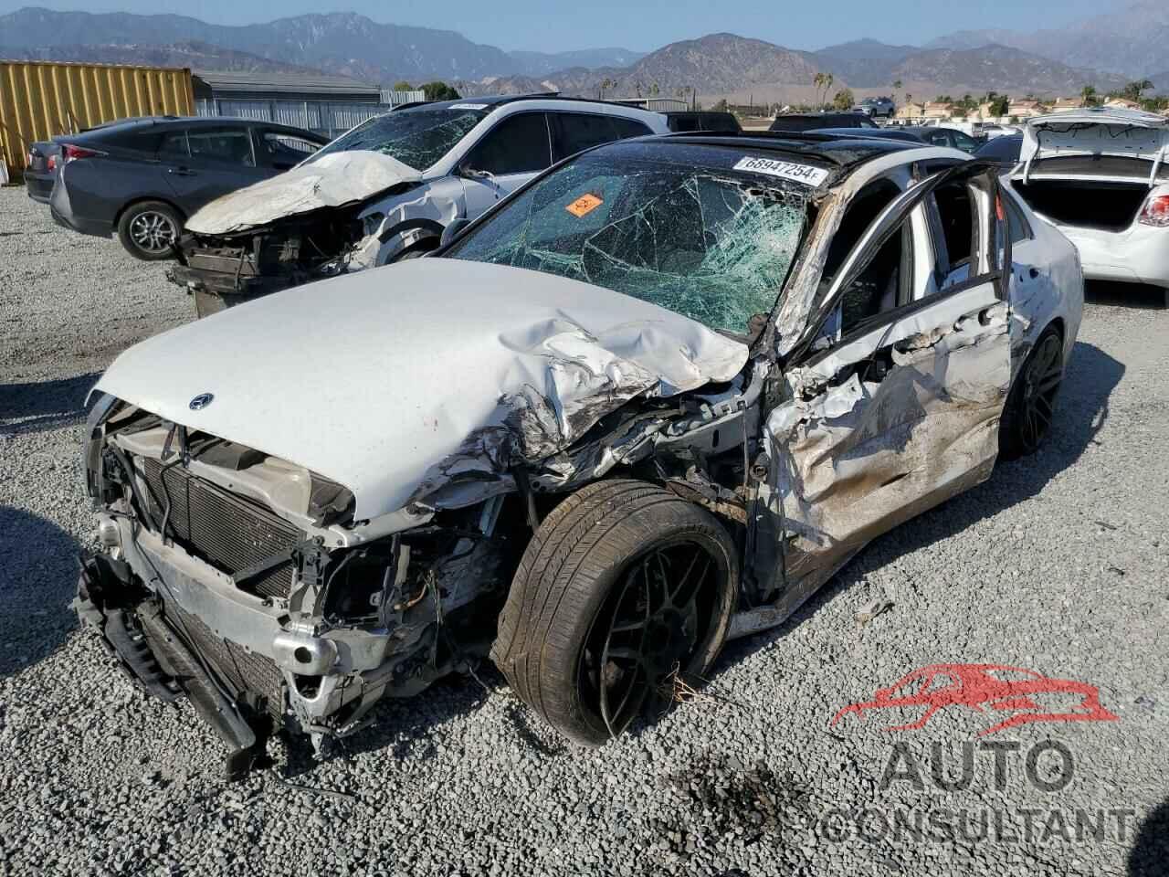 MERCEDES-BENZ C-CLASS 2018 - 55SWF6EB0JU257229