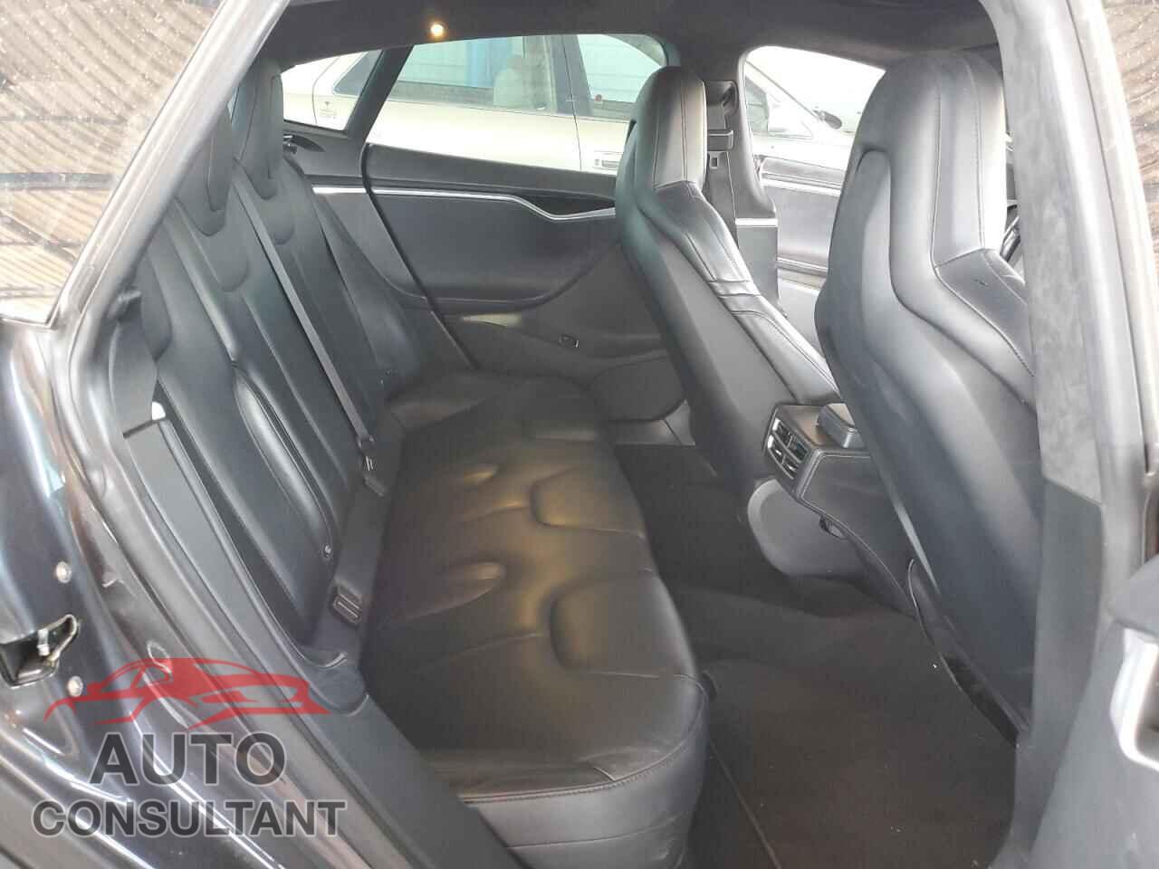 TESLA MODEL S 2015 - 5YJSA1E24FF111554