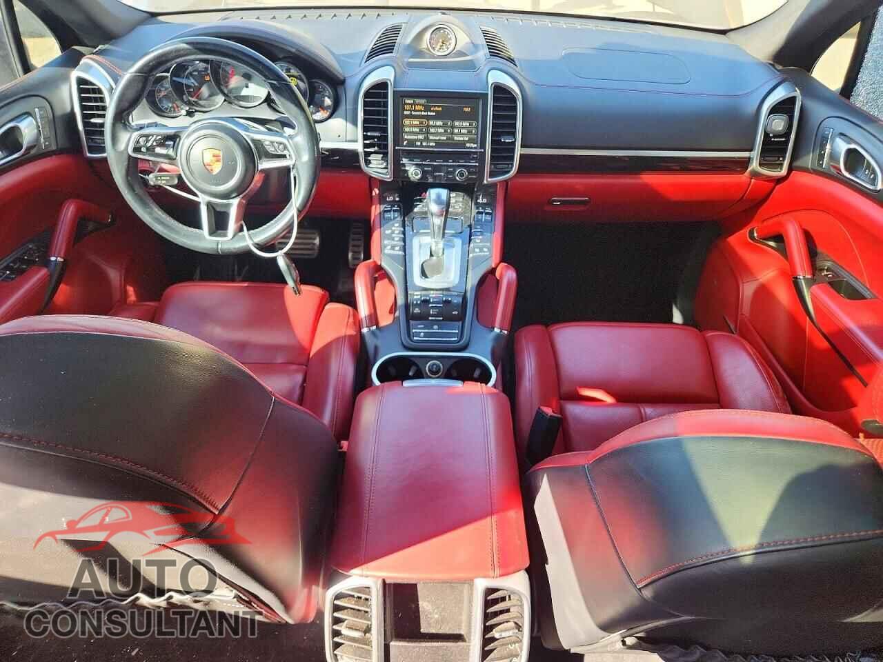 PORSCHE CAYENNE 2015 - WP1AB2A26FLA57125