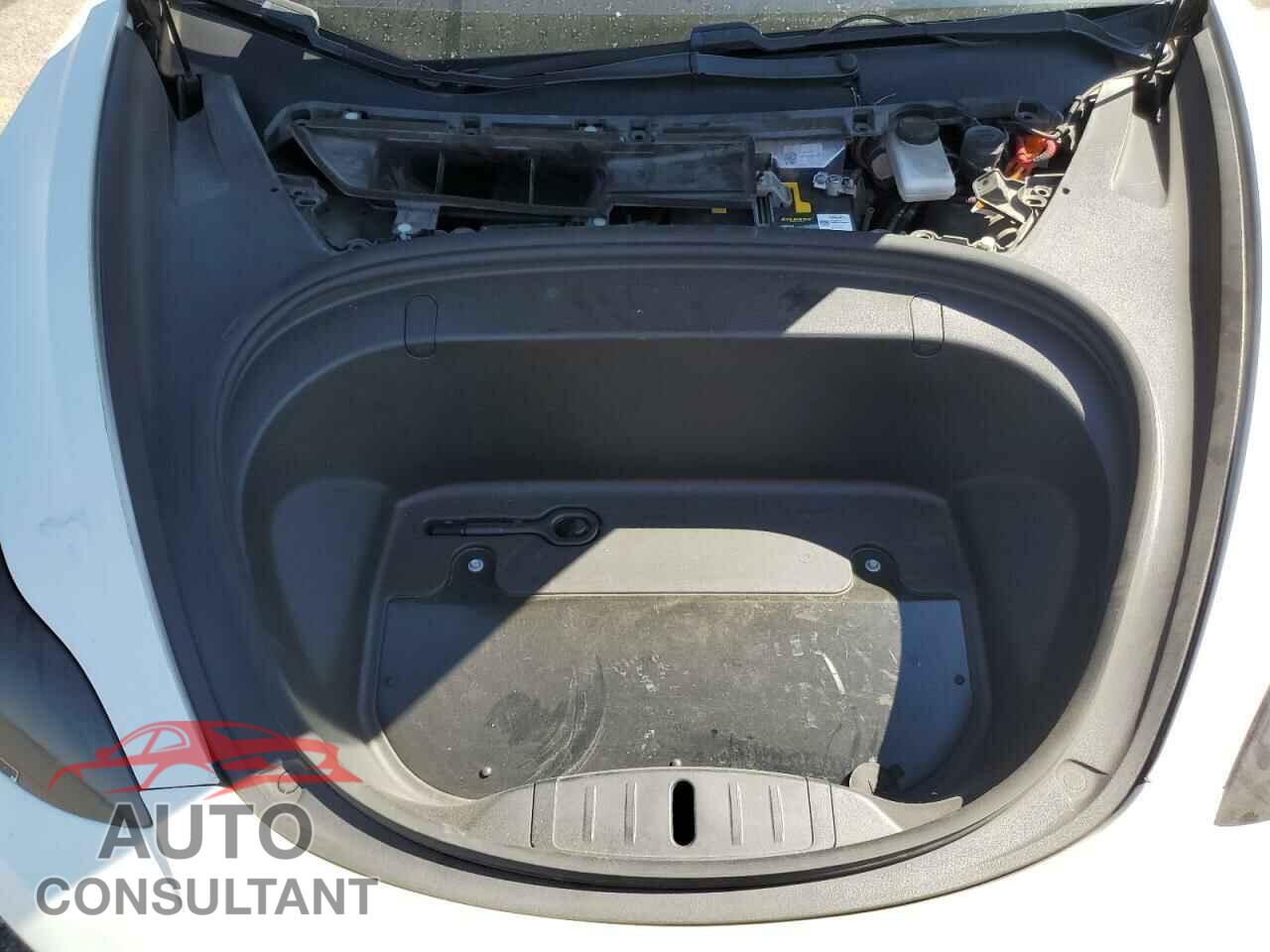TESLA MODEL 3 2018 - 5YJ3E1EB9JF082330