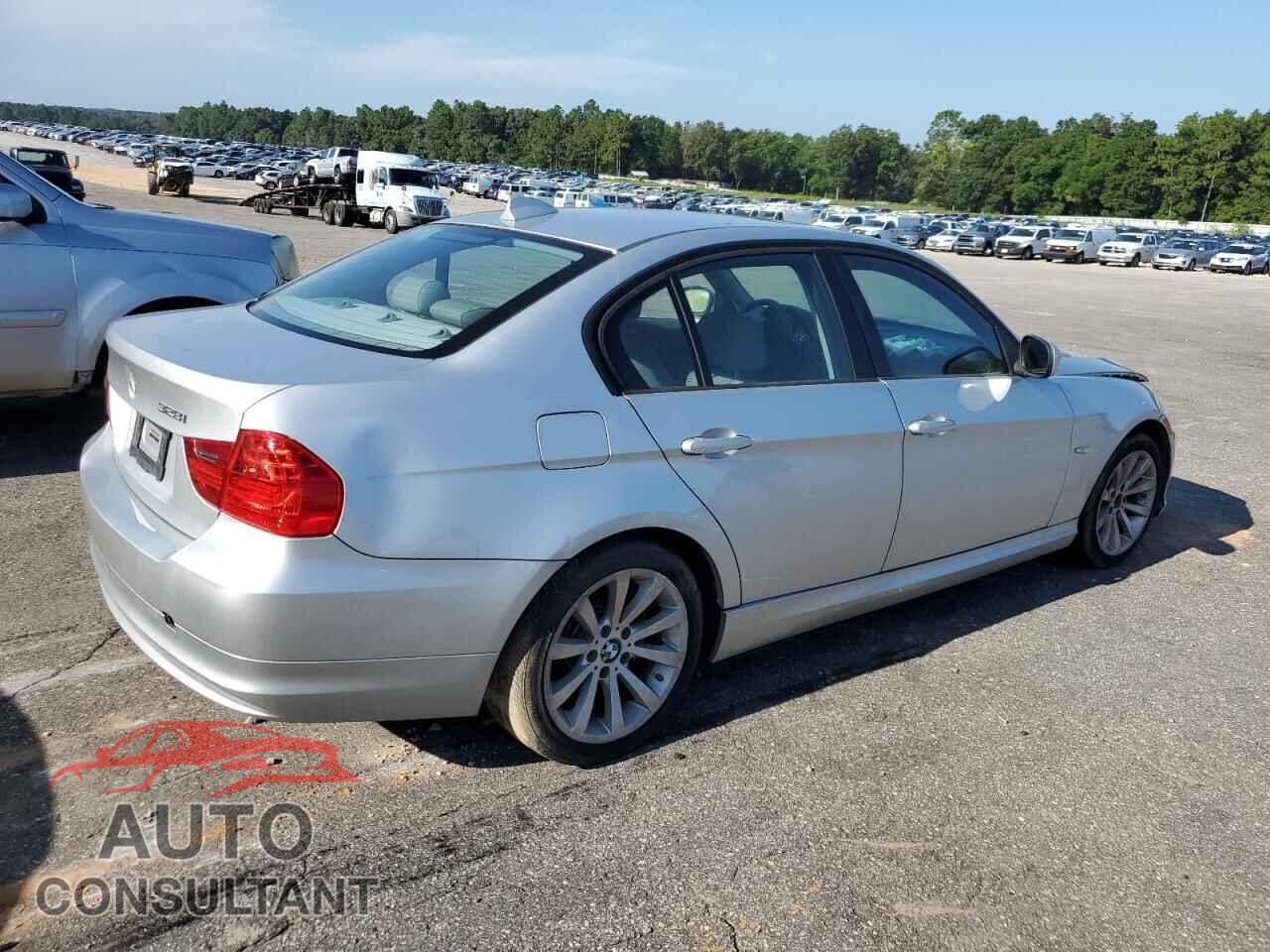 BMW 3 SERIES 2011 - WBAPH7C52BA801000
