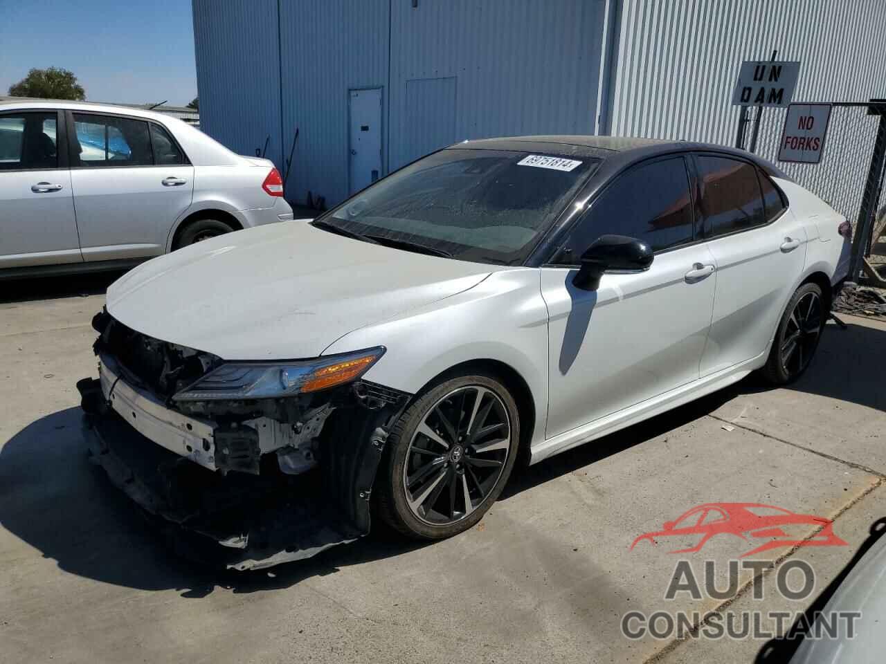 TOYOTA CAMRY 2019 - 4T1B61HK0KU264765