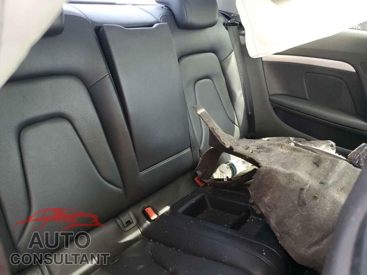AUDI A5 2012 - WAUCFAFR0CA044762