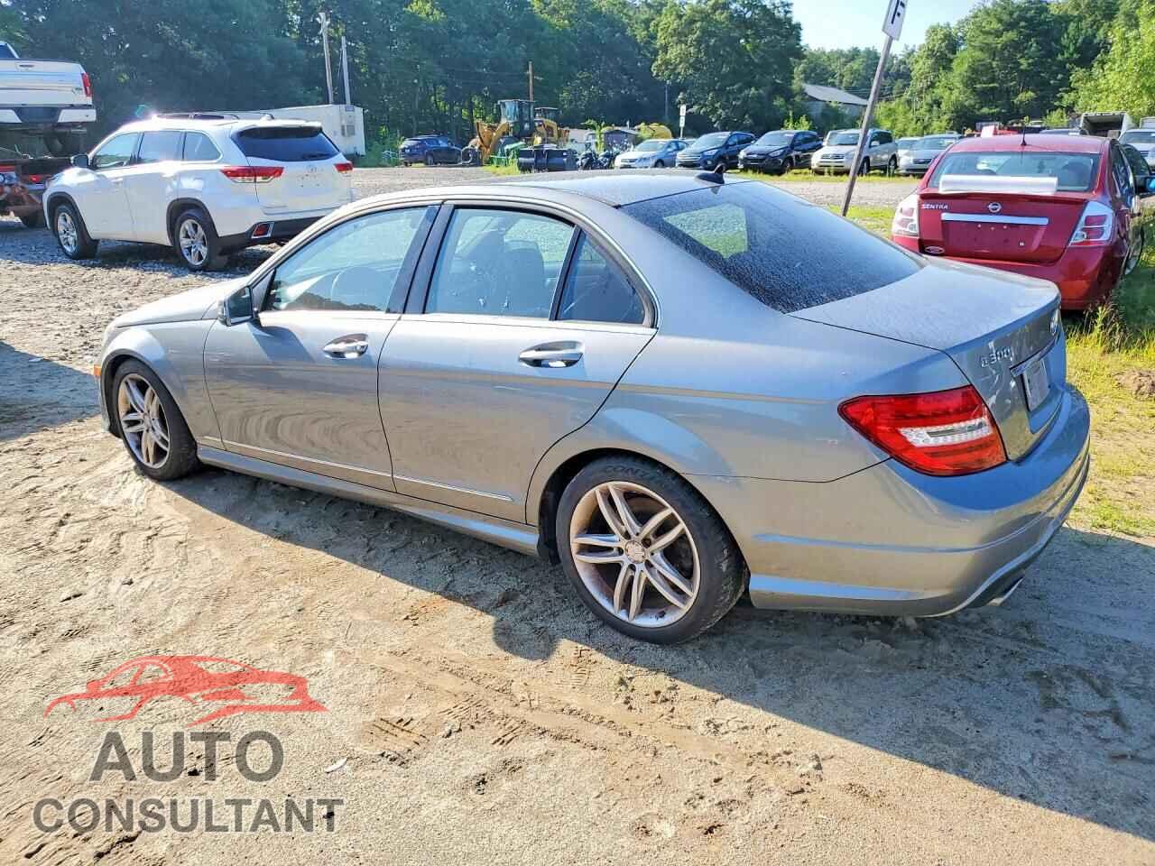 MERCEDES-BENZ C-CLASS 2012 - WDDGF8BB6CR193545