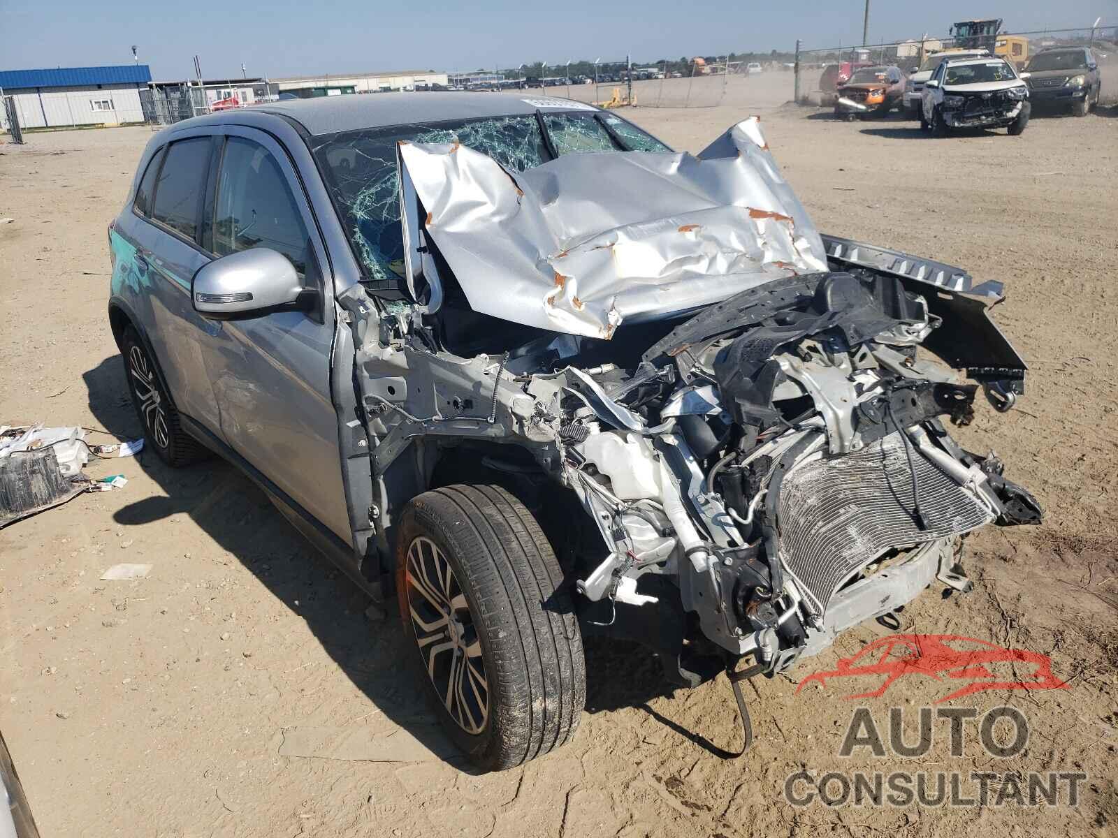 MITSUBISHI OUTLANDER 2018 - JA4AR3AW0JU012054