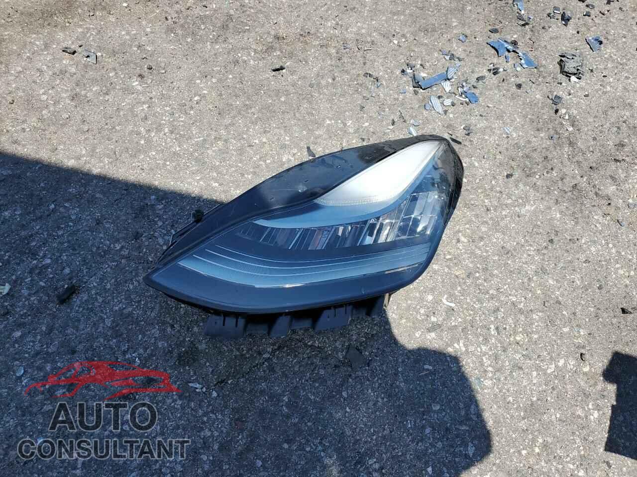 TESLA MODEL 3 2018 - 5YJ3E1EA9JF007568