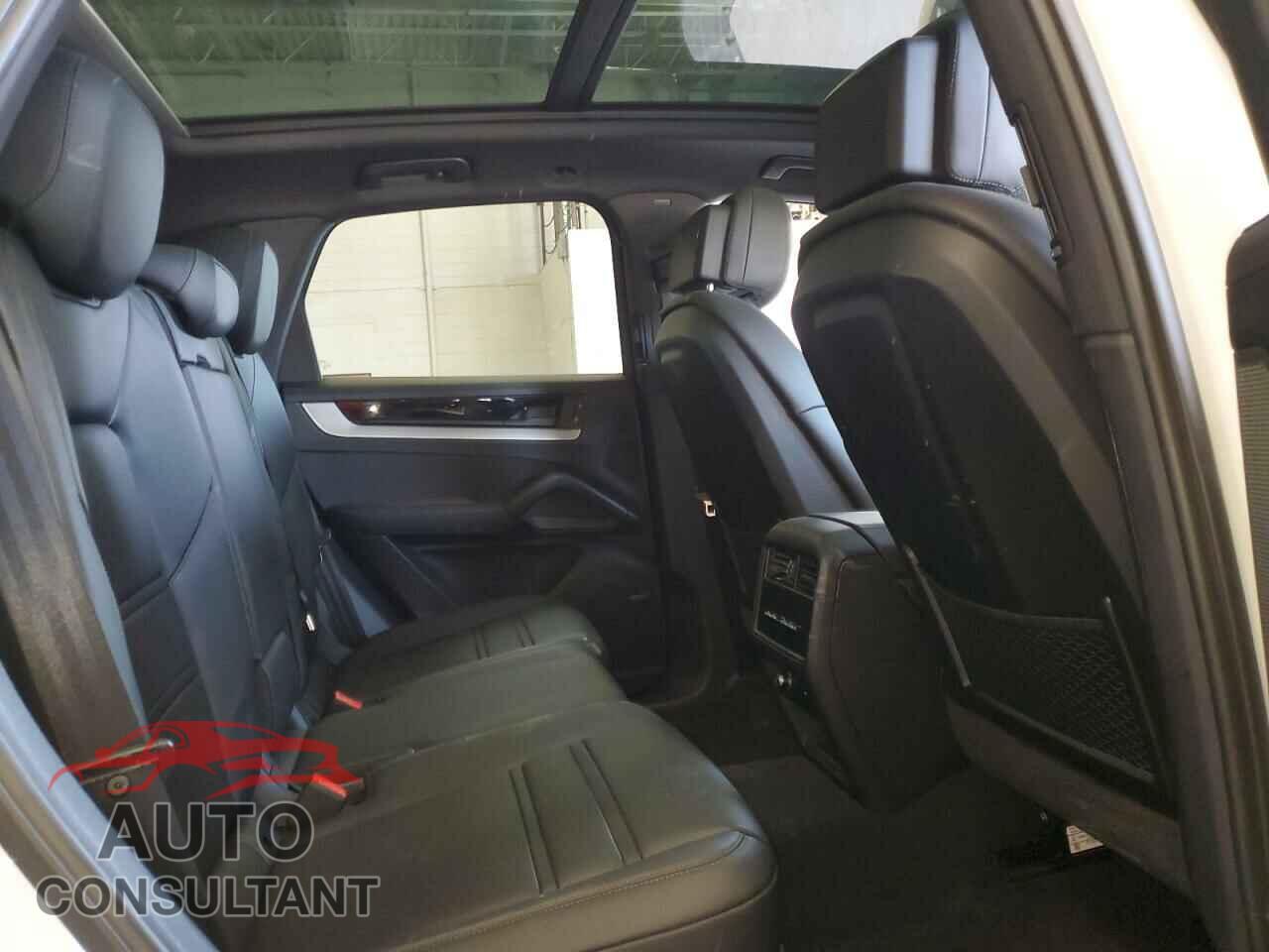 PORSCHE CAYENNE 2024 - WP1AA2AY3RDA12553