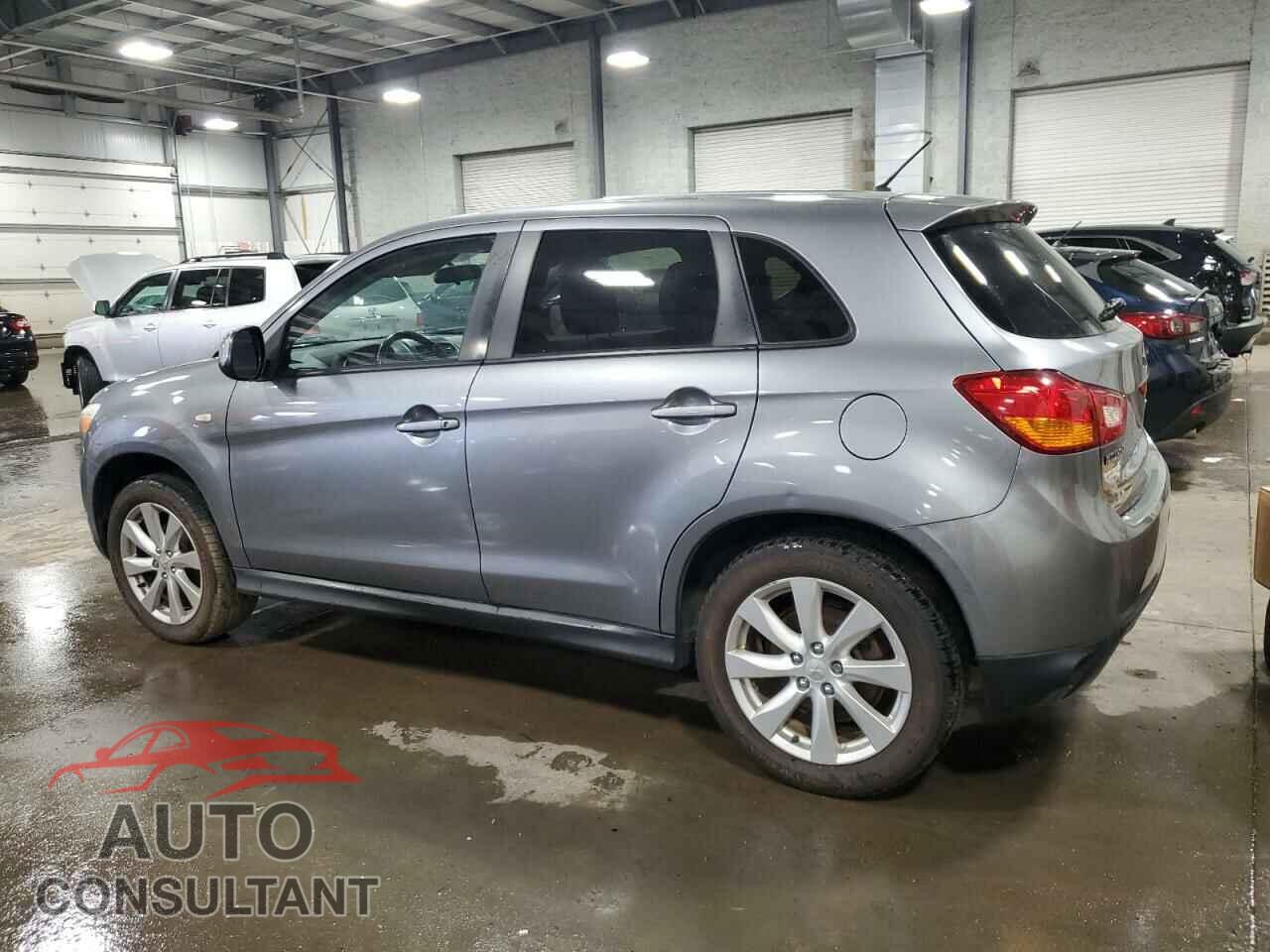MITSUBISHI OUTLANDER 2013 - 4A4AR3AU8DE004652