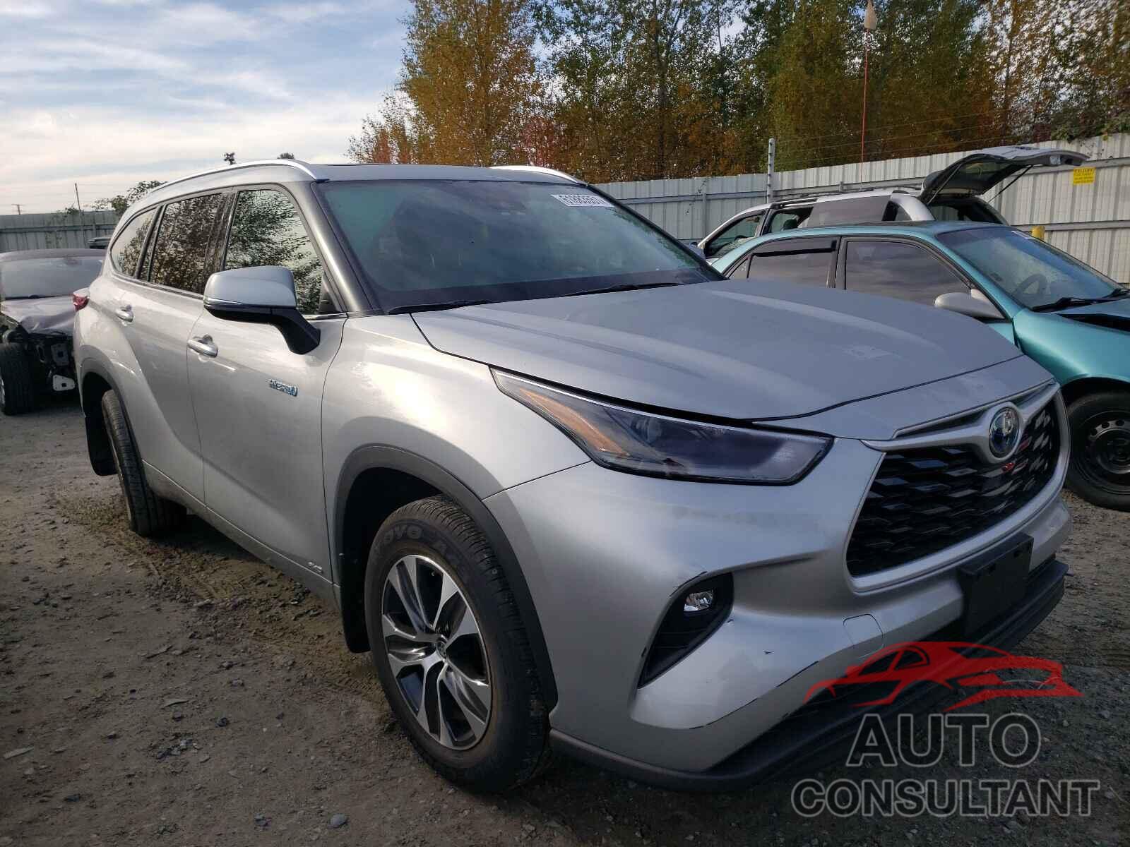 TOYOTA HIGHLANDER 2021 - 5TDHBRCH3MS519940