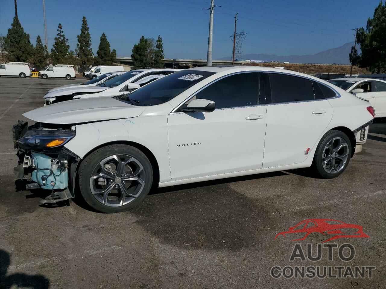 CHEVROLET MALIBU 2021 - 1G1ZD5ST8MF017561