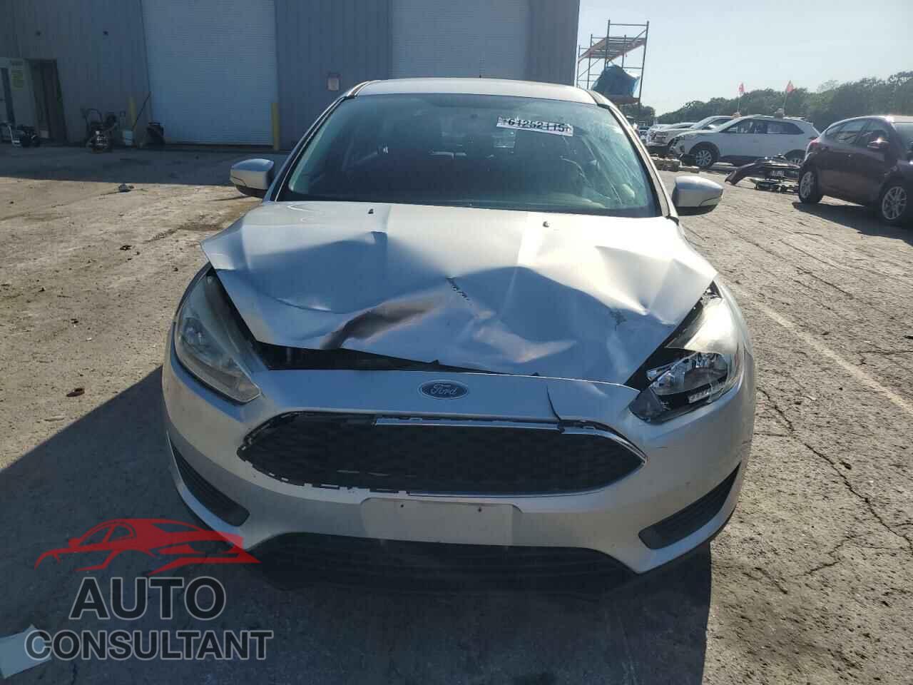 FORD FOCUS 2015 - 1FADP3K29FL307323