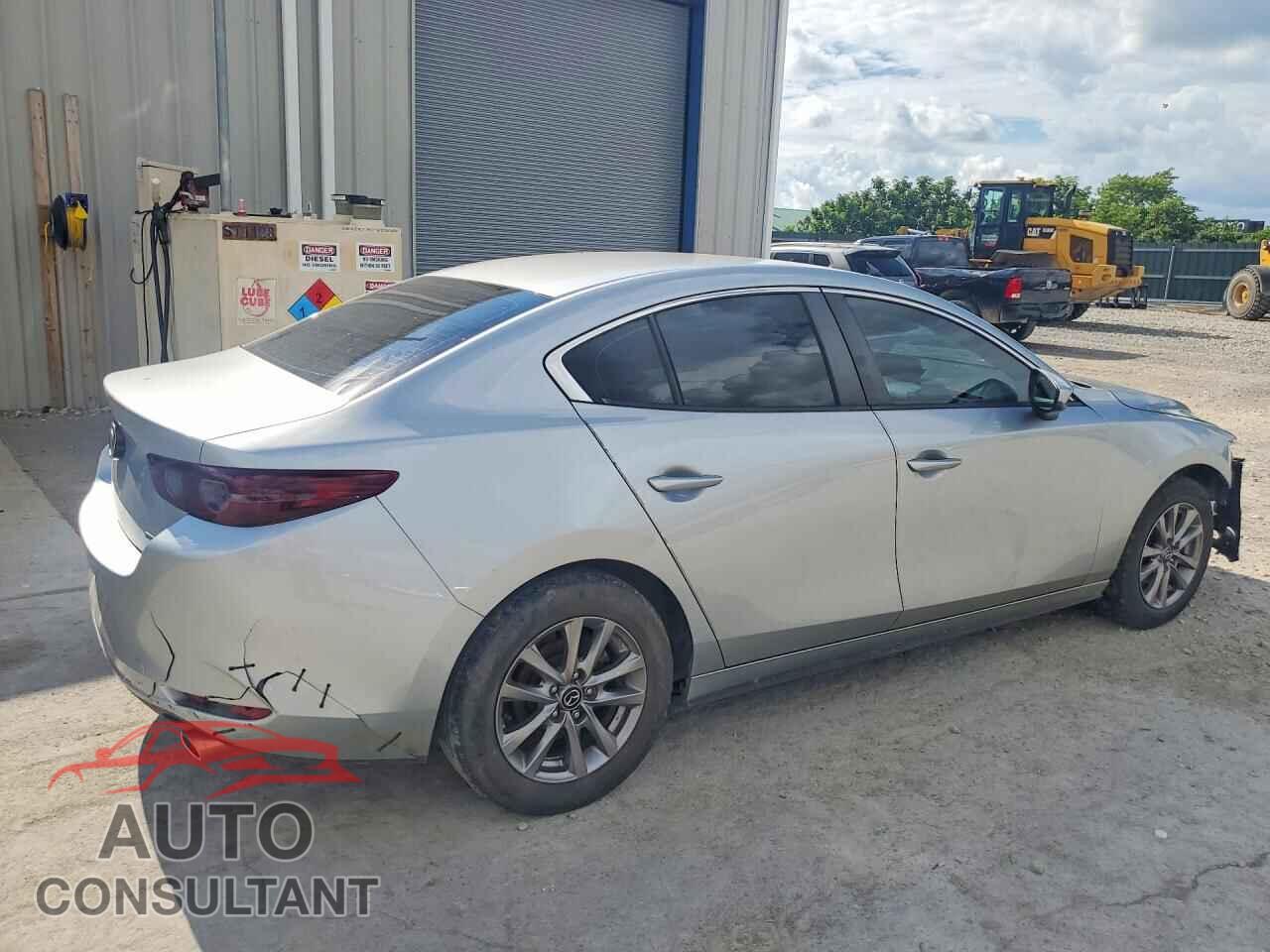 MAZDA 3 2021 - JM1BPAA73M1334111