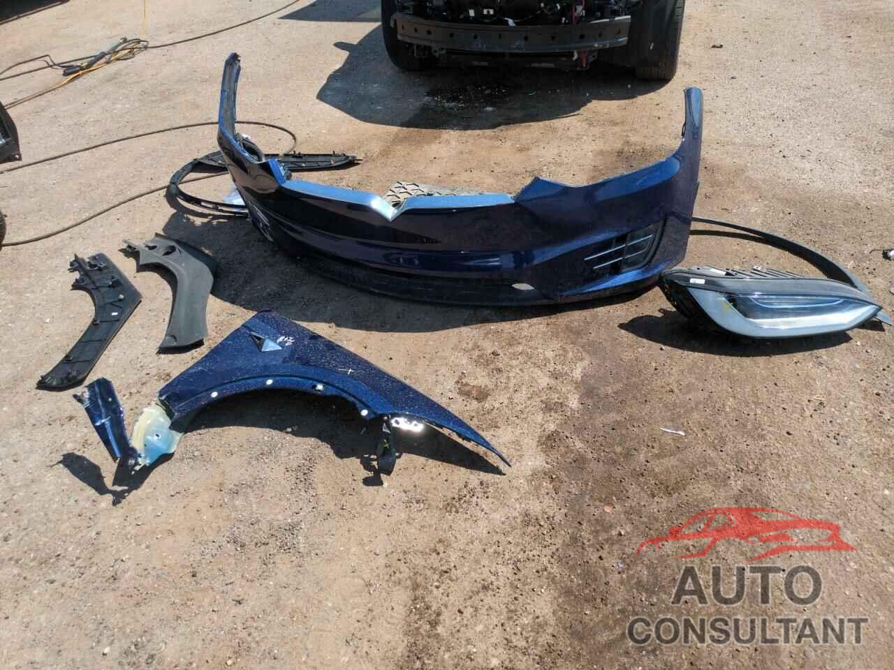 TESLA MODEL X 2018 - 5YJXCBE27JF136527