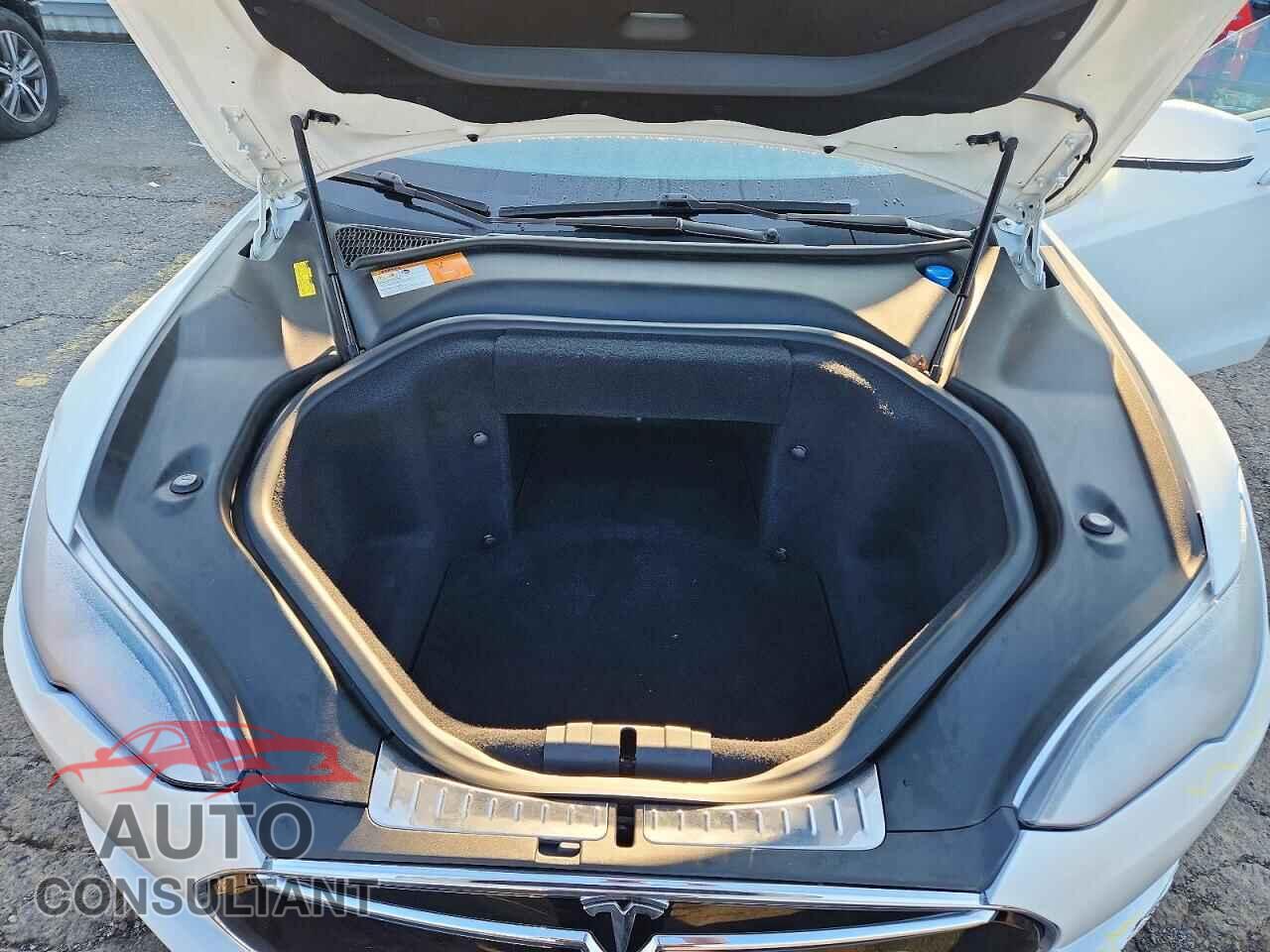 TESLA MODEL S 2013 - 5YJSA1CG3DFP03636